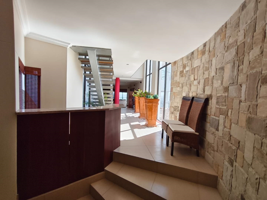 5 Bedroom Property for Sale in Blueberry Hill Western Cape